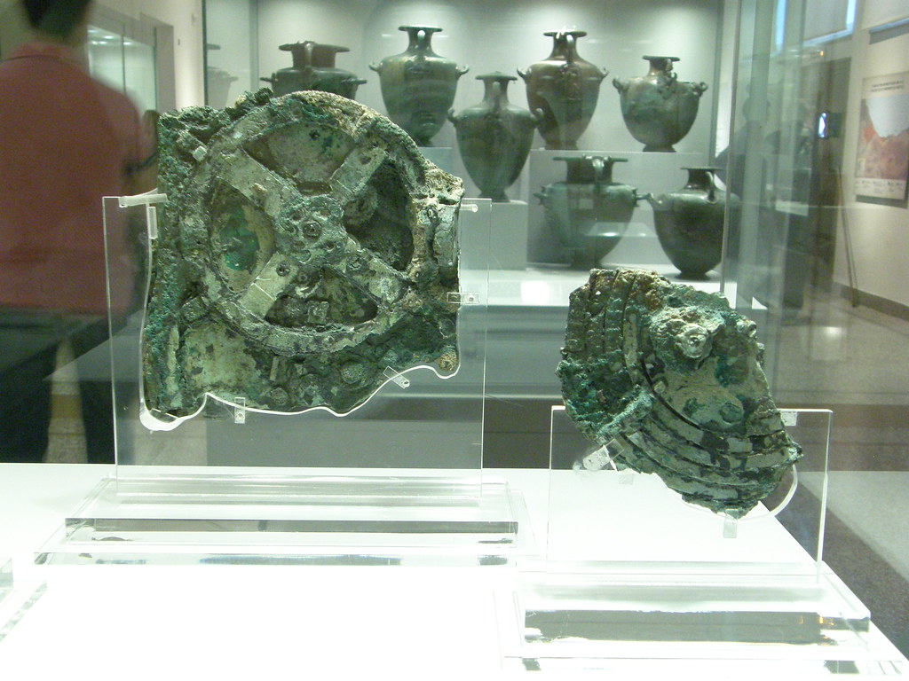 Antikythera Mechanism.jpg